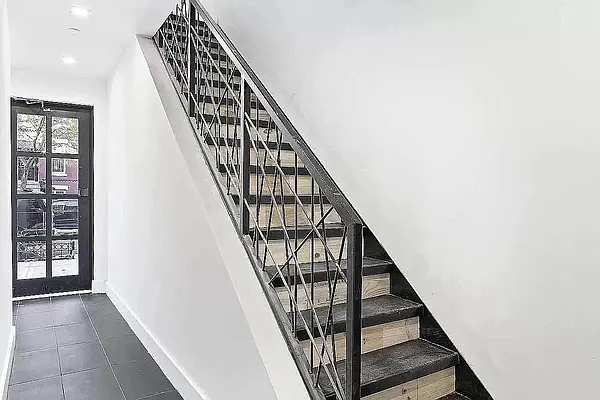 Rented by GROOME REALTY LLC | media 14