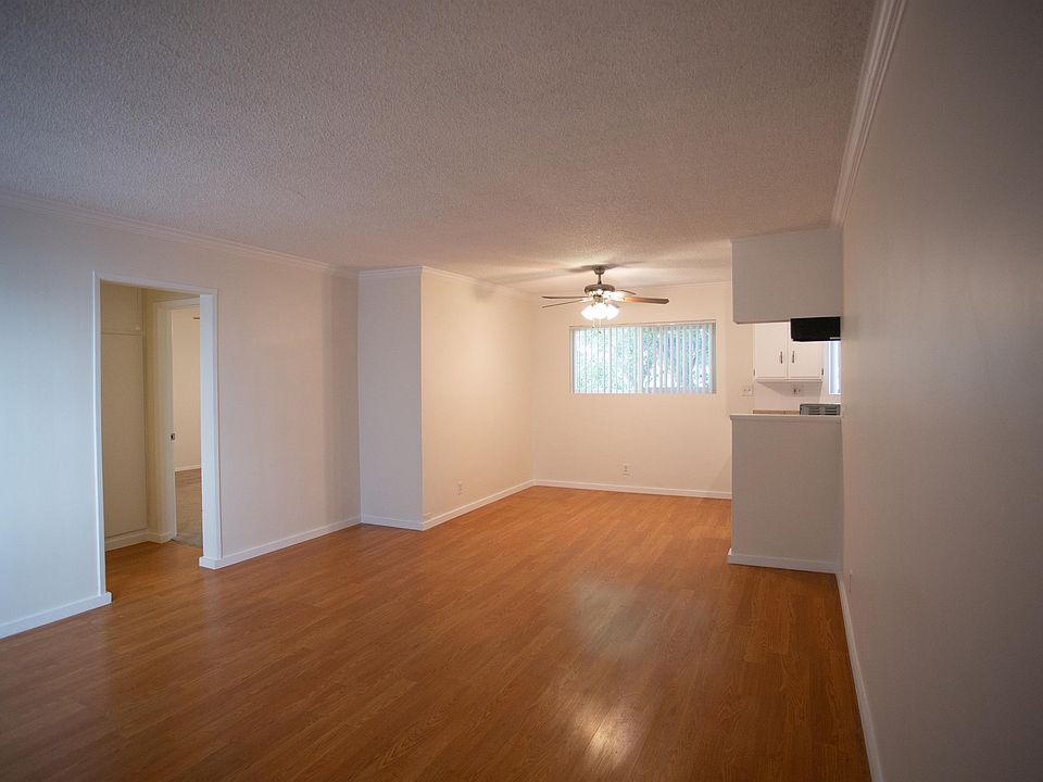 1st image of 165 N Michigan Ave #204