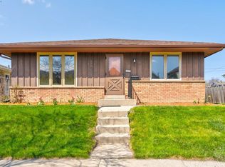 3854 E Barnard Ave, Cudahy, WI 53110