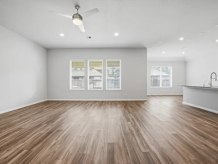 31122 Gullwing Manor Dr — Photo 7