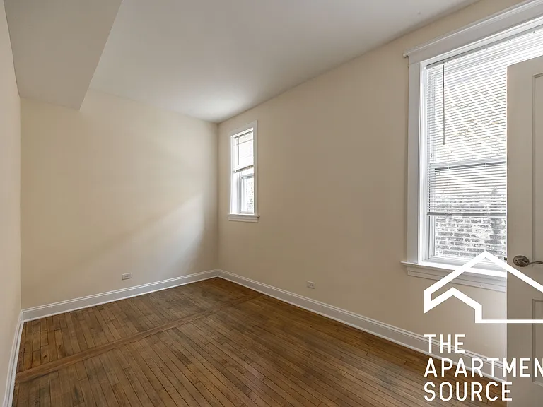 2822 N Troy St #2F — Photo 6