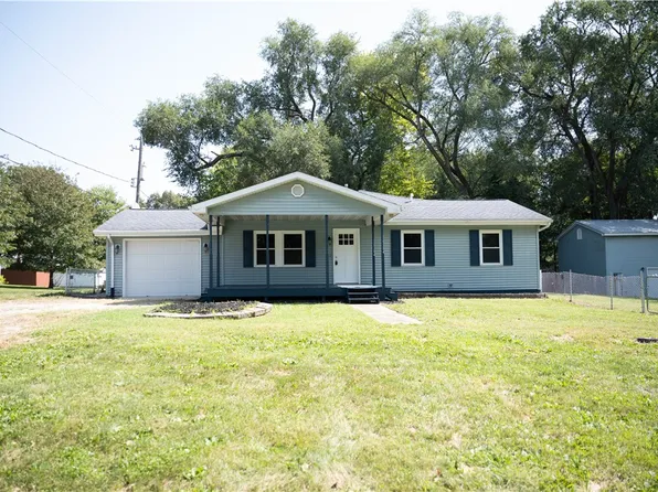 250 N Broadway St, Niantic, IL 62551