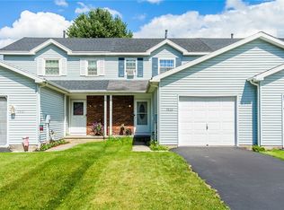5933 Calm Lake Dr, Farmington, NY 14425