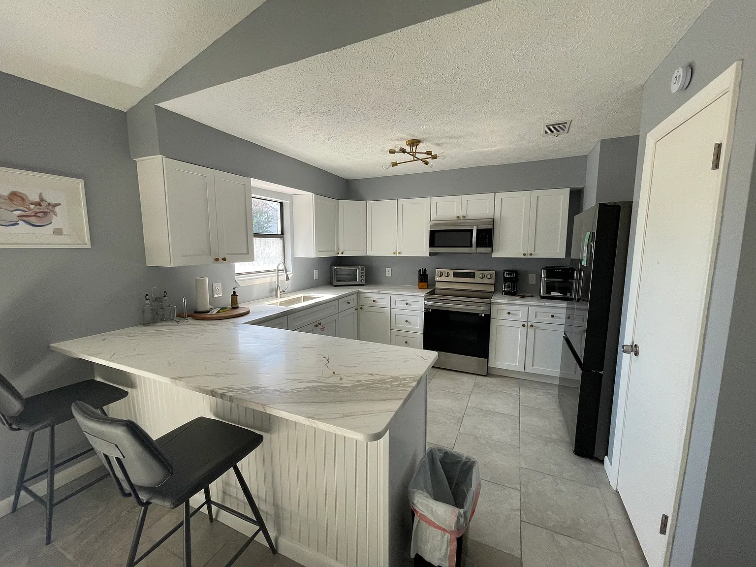 5409 Pine Tree Ave — Photo 2