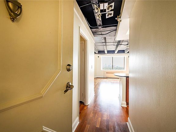 4th image of 2479 Peachtree Rd NE APT 1509