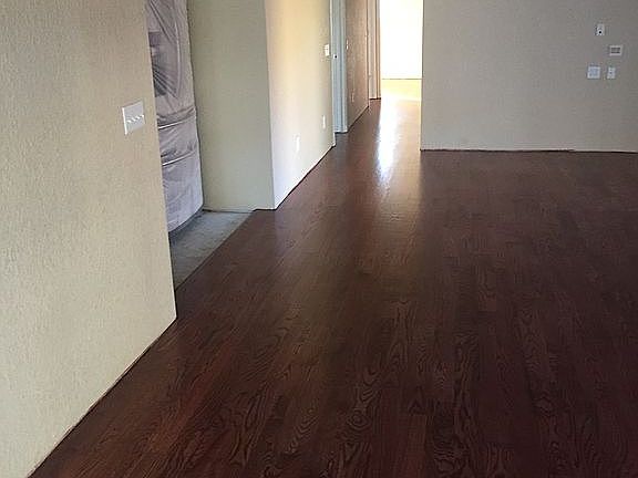 5th image of 3209 Hilltop Ln