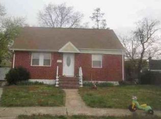 28 Ash Ct, Hempstead, NY 11550