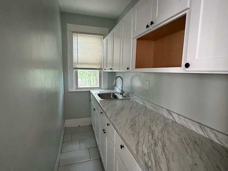 918 Winchester Ave #2 — Photo 2