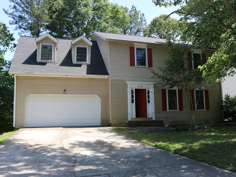 2130 Crescentview Dr