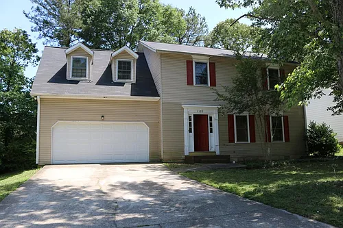2130 Crescentview Dr Photo 1