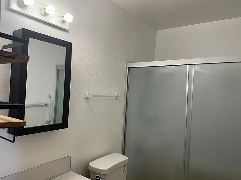 1119 N Alameda Ave — Photo 12