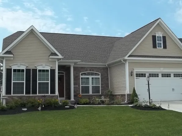 8674 Blue Heron Way, Mentor, OH 44060