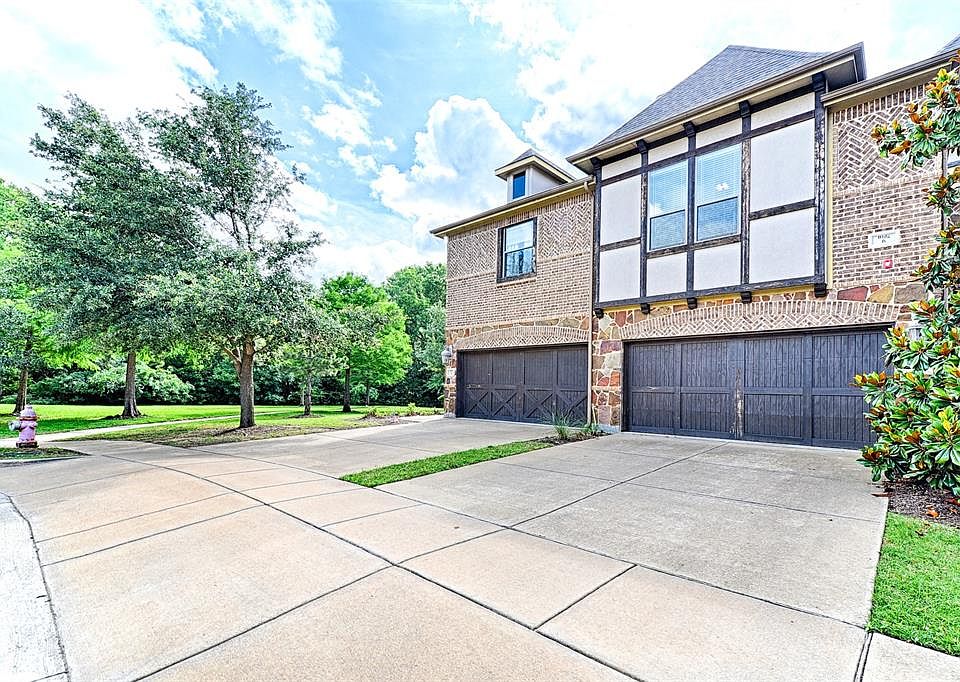 1st image of 913 Brook Forest Ln
