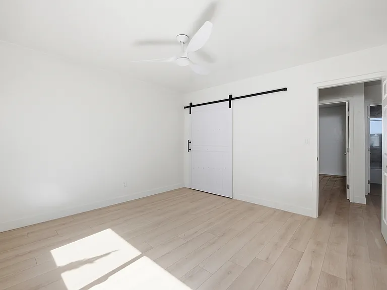 4553 North Ave #4551.5 — Photo 9