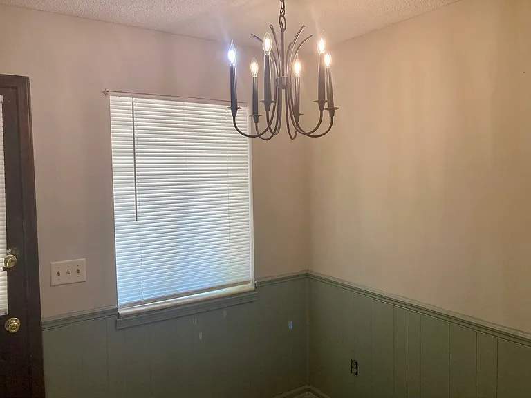 2404 Chapel Rd — Photo 4