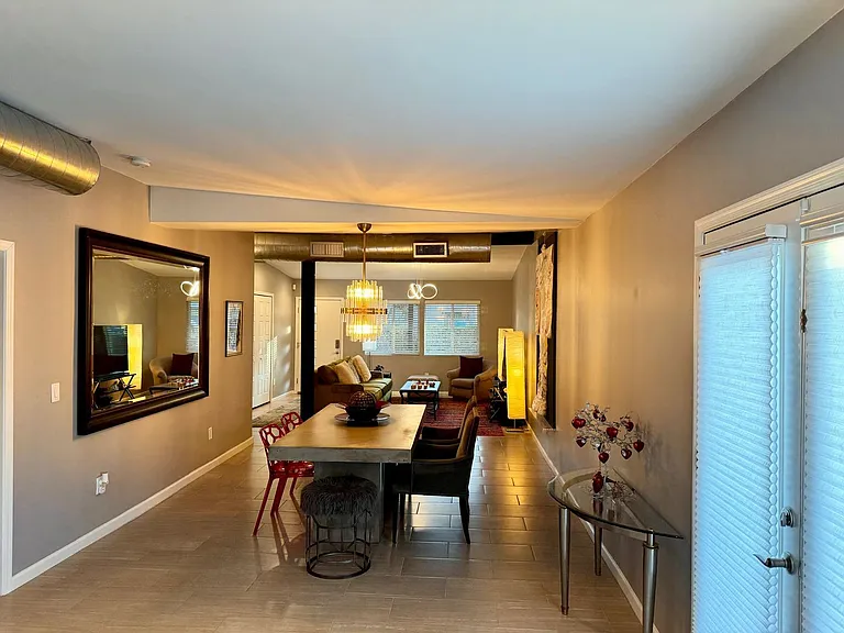 1510 E Whitton Ave — Photo 29