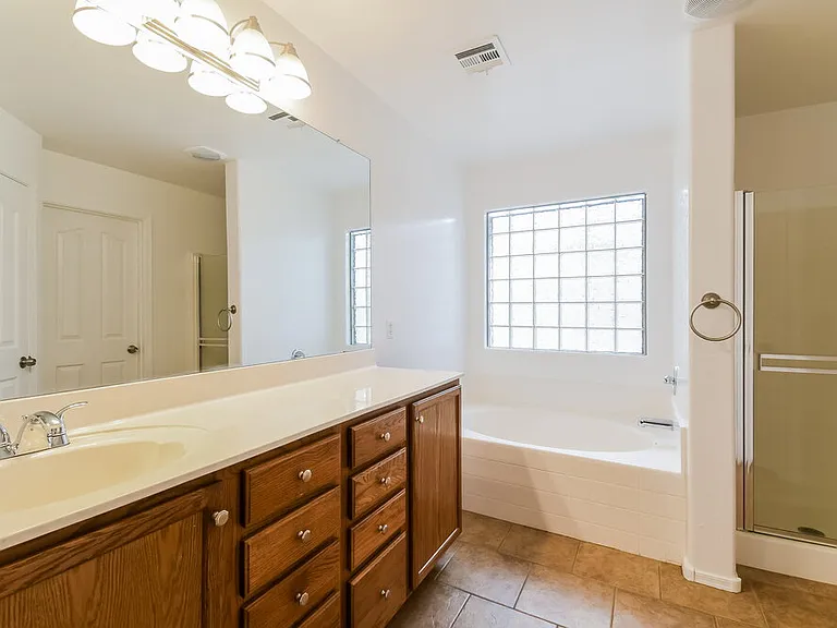 45734 W Dirk St — Photo 10