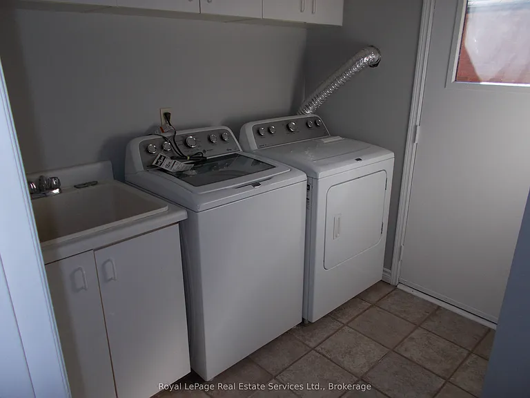 2208 Golden Briar Trl — Photo 8