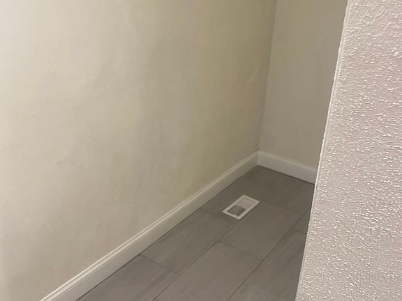 5th image of 136 1/2 Henry St #1