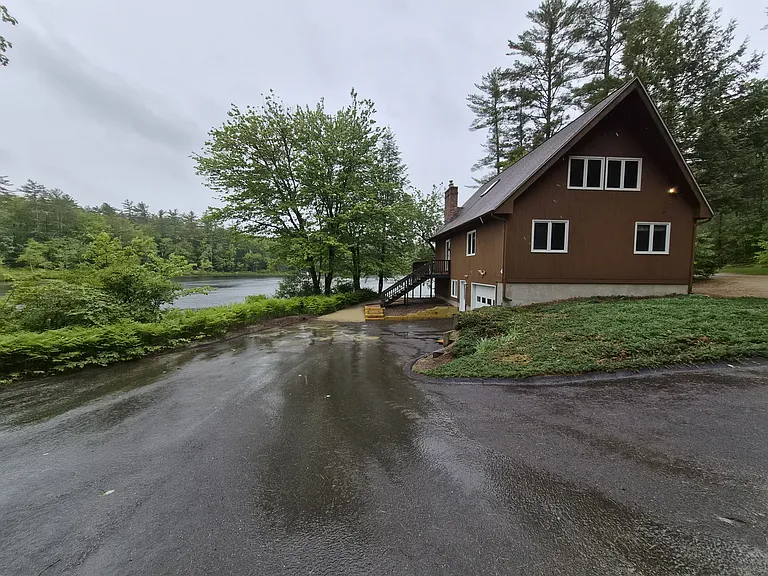 4 Damon Pond Rd — Photo 1