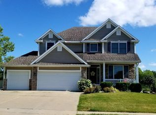 15516 Ridgemont Dr, Urbandale, IA 50323