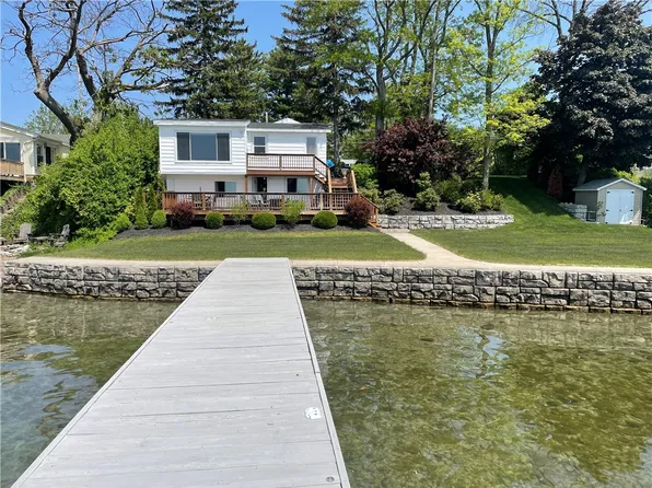 5442 E Lake Rd, Romulus, NY 14541