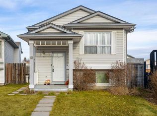 191 Applebrook Cir SE, Calgary, AB T2A 7T3