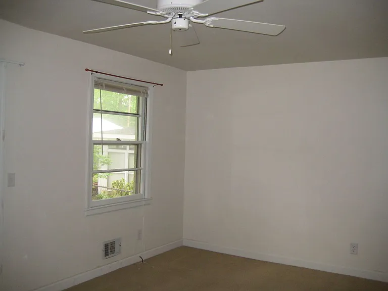 1423 Duke St — Photo 12