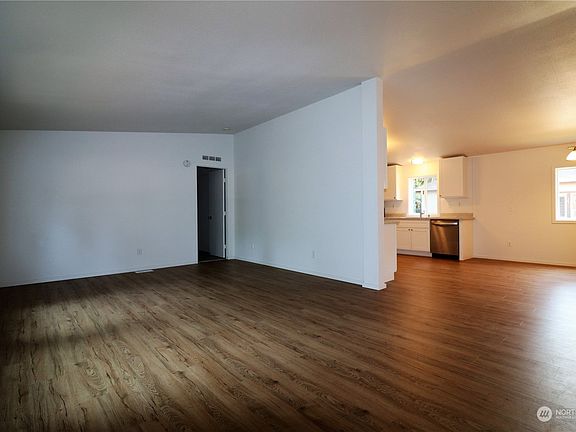 4th image of 13712 201st Street Ct E #132