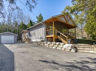 31 Earldom Blvd, Tay, ON L0K 1R0