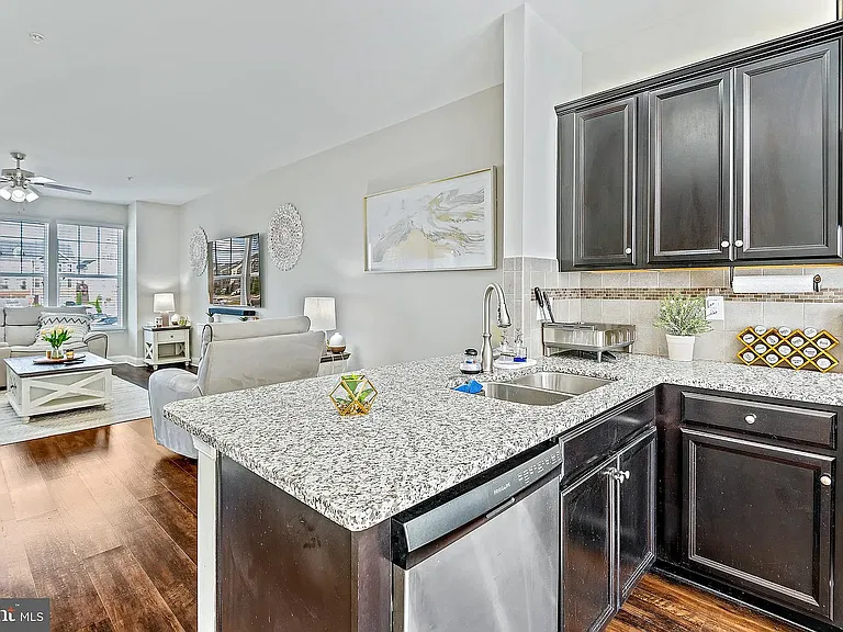 6509 Britannic Pl — Photo 47