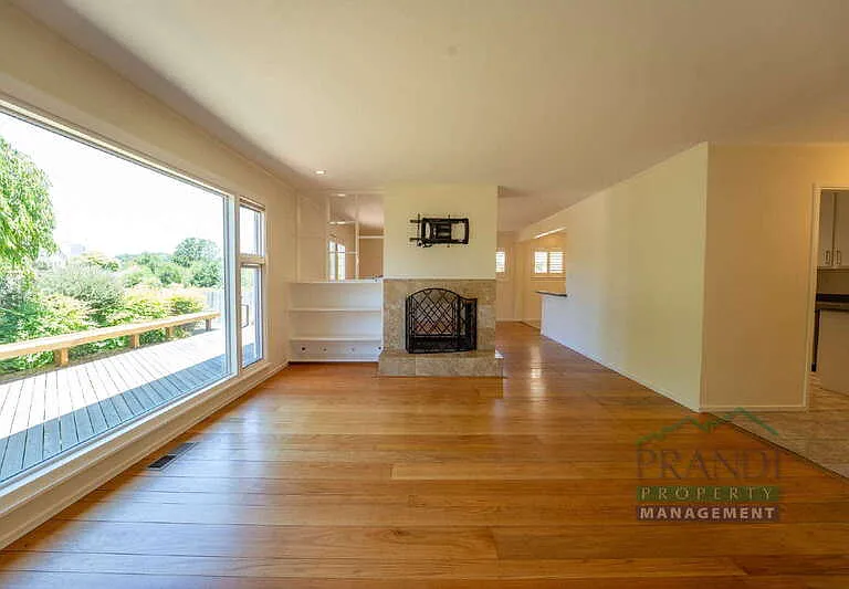 219 Mark Twain Ave — Photo 8