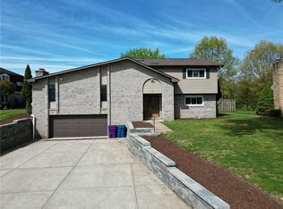 115 Carrie Ann Dr, New Kensington, PA 15068