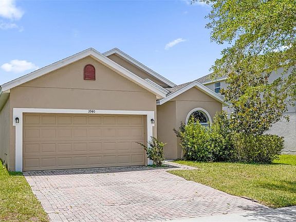 2nd image of 3940 Heathcote Dr
