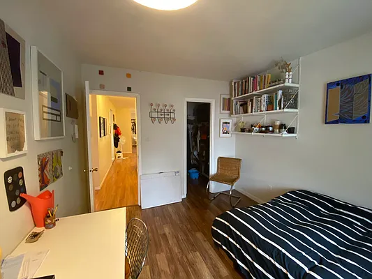 Rented by Premier Metro Realty Corp | media 22