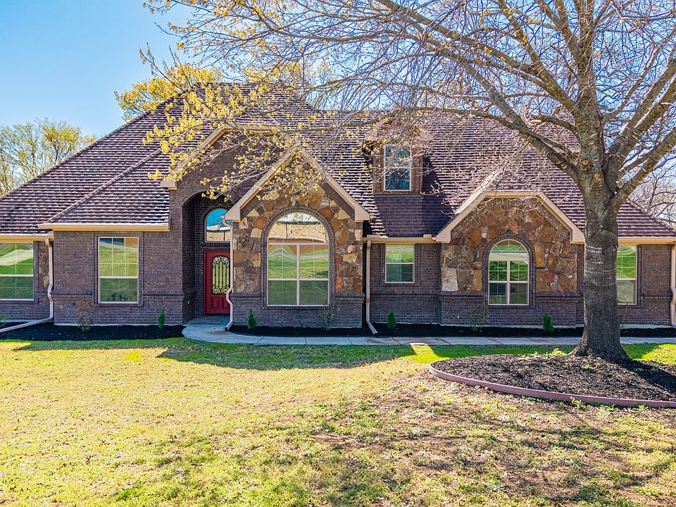 1st image of 108 Winding Way