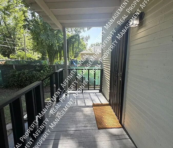 795 Roanoke Ave — Photo 20