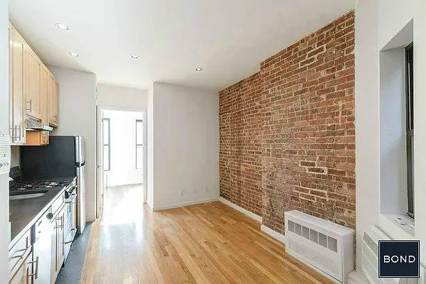 Rented by Bond New York | media 12