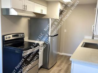 9546 Silverdale Loop Rd NW APT 4, Silverdale, WA 98383