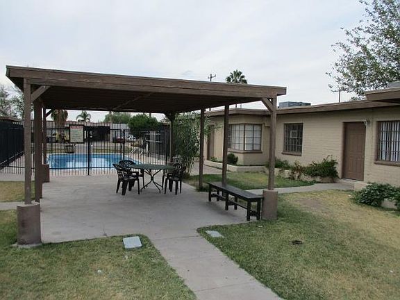 commons area/Ramada, entering from large off street parking