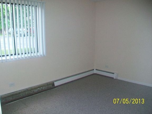 4th image of 1883 Somerset Dr