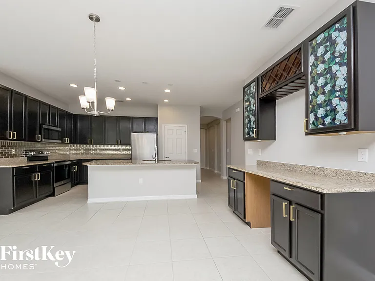 1161 Merion Dr — Photo 5