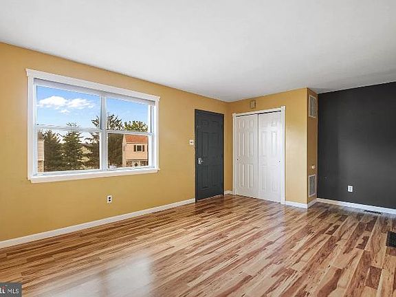 Living room facing entry