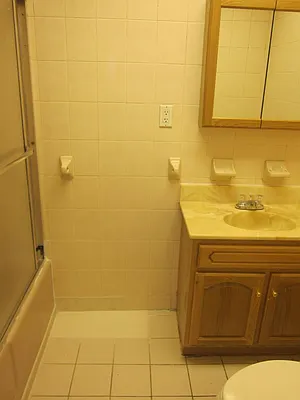 Rented by Realty 2000 Corp | media 7