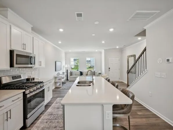 657 Mirkwood Ave, Apex, NC 27523