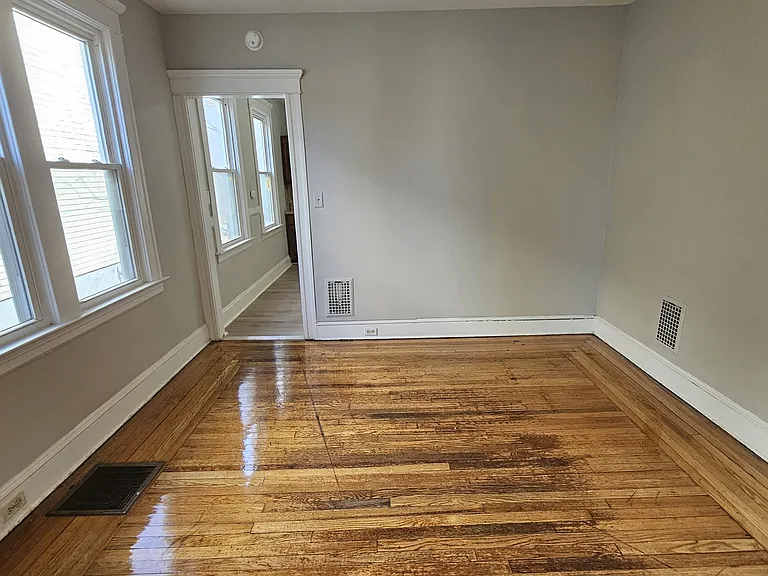 49 Maltby St #1B — Photo 9