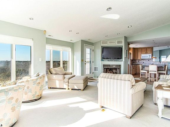 3rd image of 5914 Central Ave #2