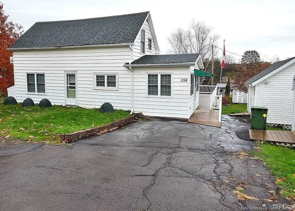 1st image of 258 Main St