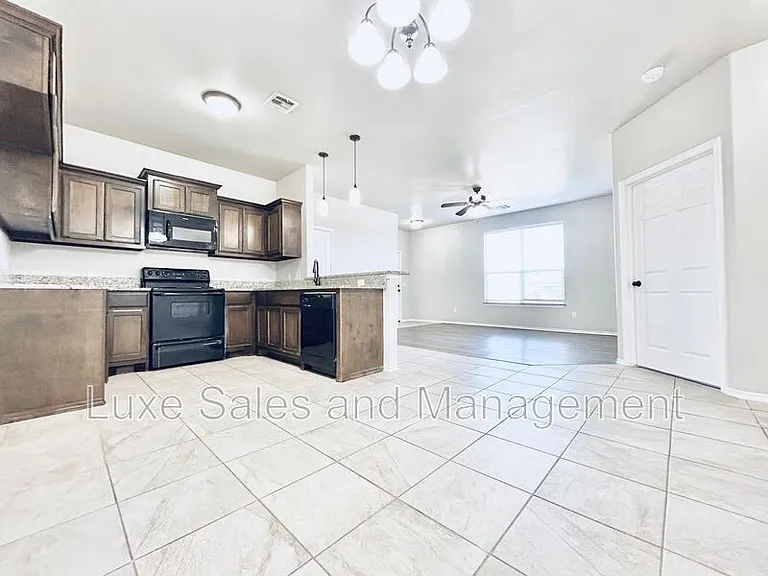 1328 Garden Gate Dr #A — Photo 4