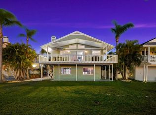 555 Gulf Dr, Crystal Beach, FL 34681